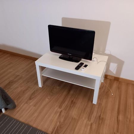 3 Hebergements - Au 1Er Etage 1 Appartement 2 Pieces Et Au 2Eme Etage Un Logement De 2 Chambres Louees Separement Avec Coin Cuisine Et Toilettes A Partager- Dans Pavillon Au Pied Du Rer B A 5 Minutes De Paris Et 30 Mn Stade De France Cachan Kültér fotó